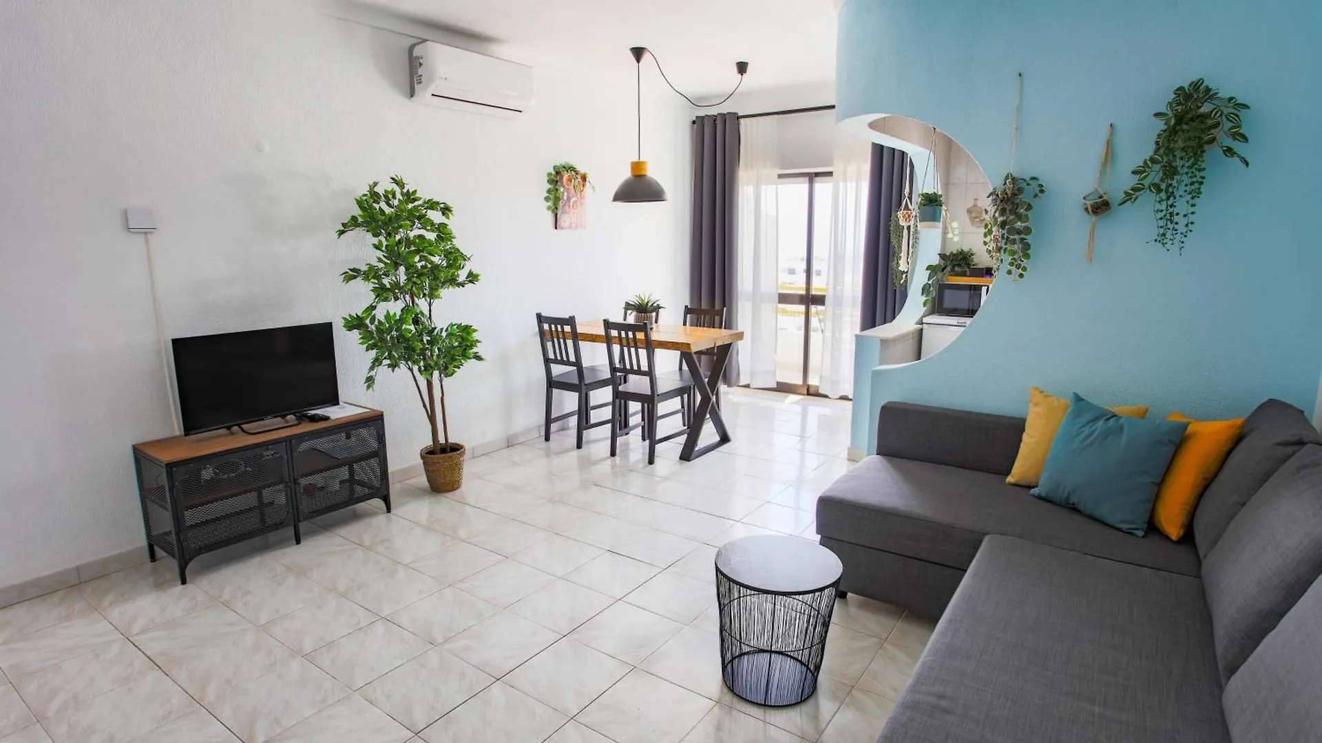 Apartment Luxe Condo With Pool, Airco, Seaview With Two Balcony - Go4Portugal Albufeira