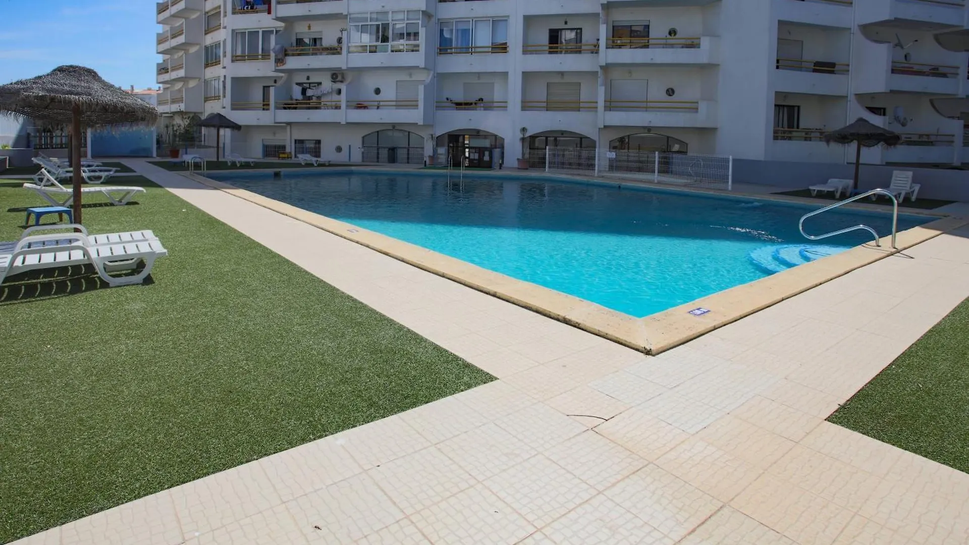 Apartment Luxe Condo With Pool, Airco, Seaview With Two Balcony - Go4Portugal Albufeira Portugal